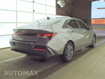 2024 Hyundai Elantra SEL – miniatura 4