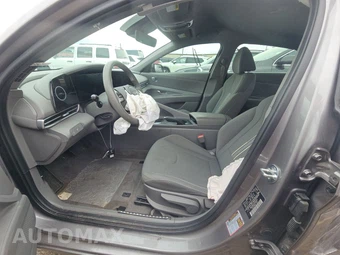2024 Hyundai Elantra SEL – miniatura 7