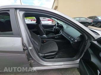 2024 Hyundai Elantra SEL – miniatura 18