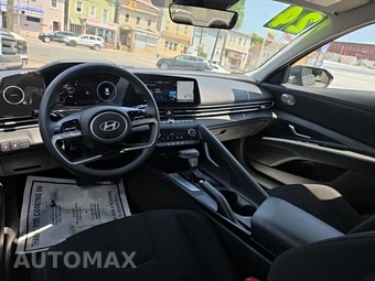 2024 Hyundai Elantra SEL - miniatura 14