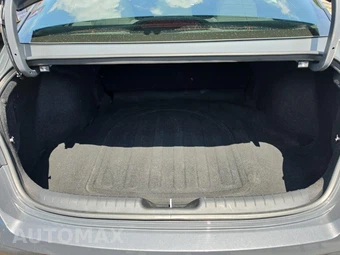 2024 Hyundai Elantra SEL - miniatura 19