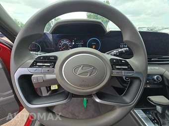 2024 Hyundai Elantra SEL - miniatura 10