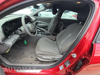 2024 Hyundai Elantra SEL - miniatura 7