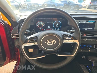 2024 Hyundai Elantra SEL - miniatura 10