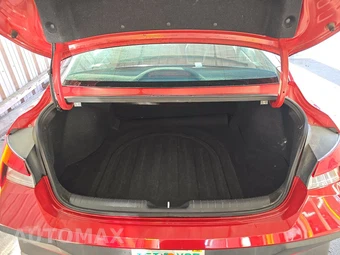 2024 Hyundai Elantra SEL - miniatura 16