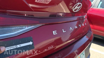 2024 Hyundai Elantra SEL - miniatura 23