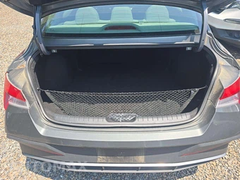 2024 Hyundai Elantra SEL - miniatura 14