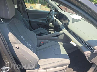 2024 Hyundai Elantra SEL - miniatura 18