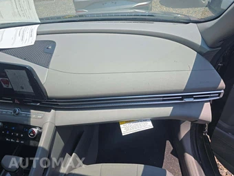 2024 Hyundai Elantra SEL - miniatura 19