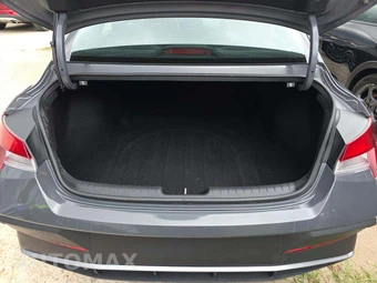 2024 Hyundai Elantra SEL - miniatura 14