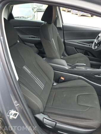 2024 Hyundai Elantra SEL - miniatura 18