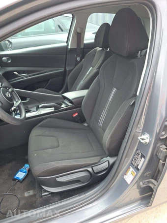 2024 Hyundai Elantra SEL - miniatura 6