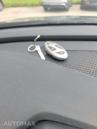 2024 Hyundai Elantra SEL - miniatura 8