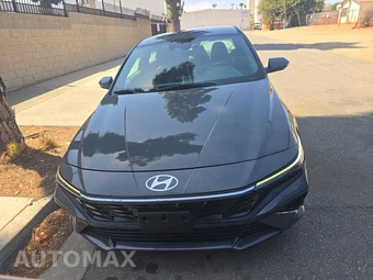 2024 Hyundai Elantra SEL - miniatura 2