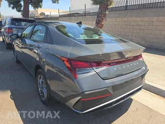 2024 Hyundai Elantra SEL - miniatura 6