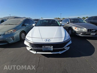 2024 Hyundai Elantra SEL - miniatura 2