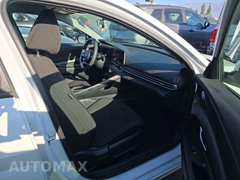 2024 Hyundai Elantra SEL - miniatura 8