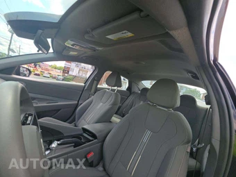 2024 Hyundai Elantra SEL - miniatura 11