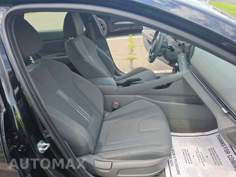 2024 Hyundai Elantra SEL - miniatura 18