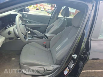2024 Hyundai Elantra SEL - miniatura 6