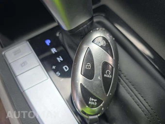 2024 Hyundai Elantra SEL - miniatura 8