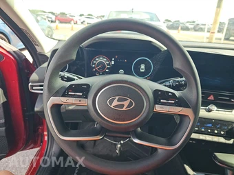 2024 Hyundai Elantra SEL - miniatura 10