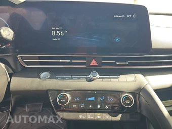 2024 Hyundai Elantra SEL - miniatura 11