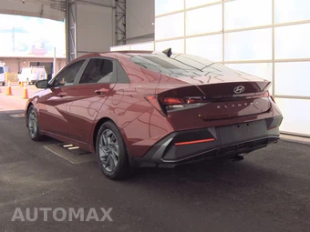 2024 Hyundai Elantra SEL - miniatura 6