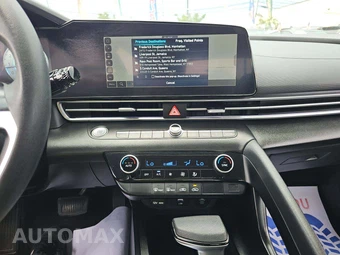 2024 Hyundai Elantra SEL - miniatura 10