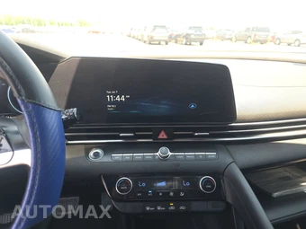 2024 Hyundai Elantra SEL - miniatura 11