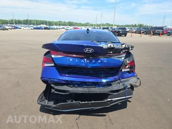 2024 Hyundai Elantra SEL - miniatura 5