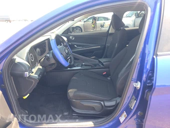 2024 Hyundai Elantra SEL - miniatura 7