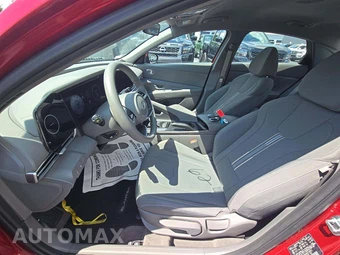 2024 Hyundai Elantra SEL - miniatura 6