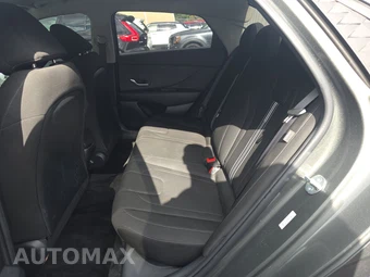 2024 Hyundai Elantra SEL - miniatura 13