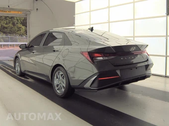2024 Hyundai Elantra SEL - miniatura 6
