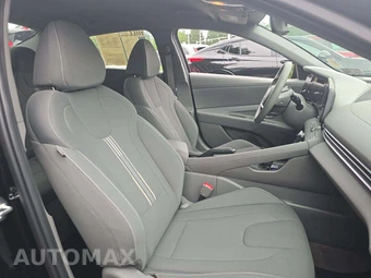 2024 Hyundai Elantra SEL - miniatura 18
