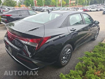 2024 Hyundai Elantra SEL - miniatura 3