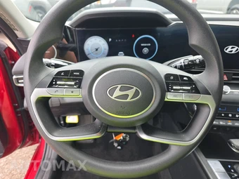 2024 Hyundai Elantra SEL - miniatura 10