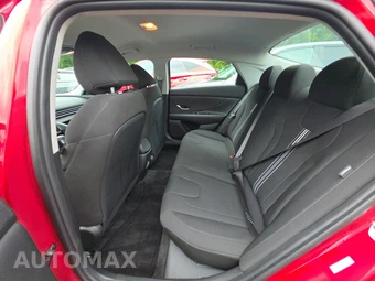 2024 Hyundai Elantra SEL - miniatura 13