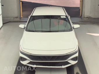 2024 Hyundai Elantra SEL - miniatura 2