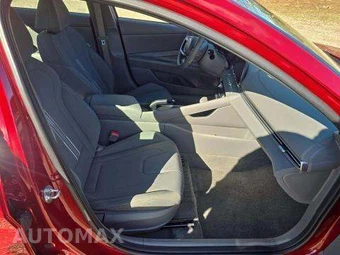 2024 Hyundai Elantra SEL - miniatura 18