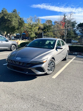 2024 Hyundai Elantra SEL - miniatura 6