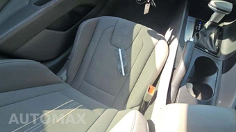 2024 Hyundai Elantra SEL – miniatura 22