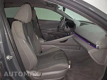 2024 Hyundai Elantra SEL - miniatura 8