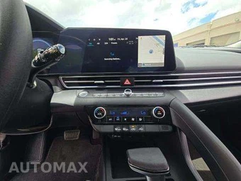 2024 Hyundai Elantra SEL - miniatura 11