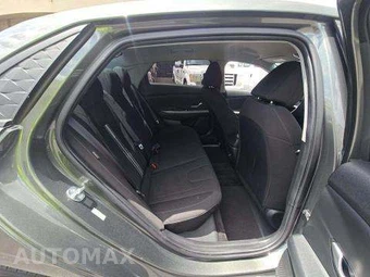 2024 Hyundai Elantra SEL - miniatura 17