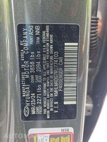 2024 Hyundai Elantra SEL - miniatura 6