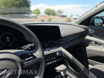 2024 Hyundai Elantra SEL - miniatura 10