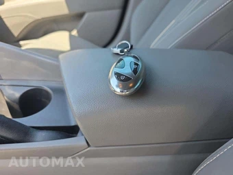 2024 Hyundai Elantra SEL - miniatura 8