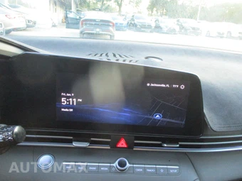 2024 Hyundai Elantra SEL - miniatura 13